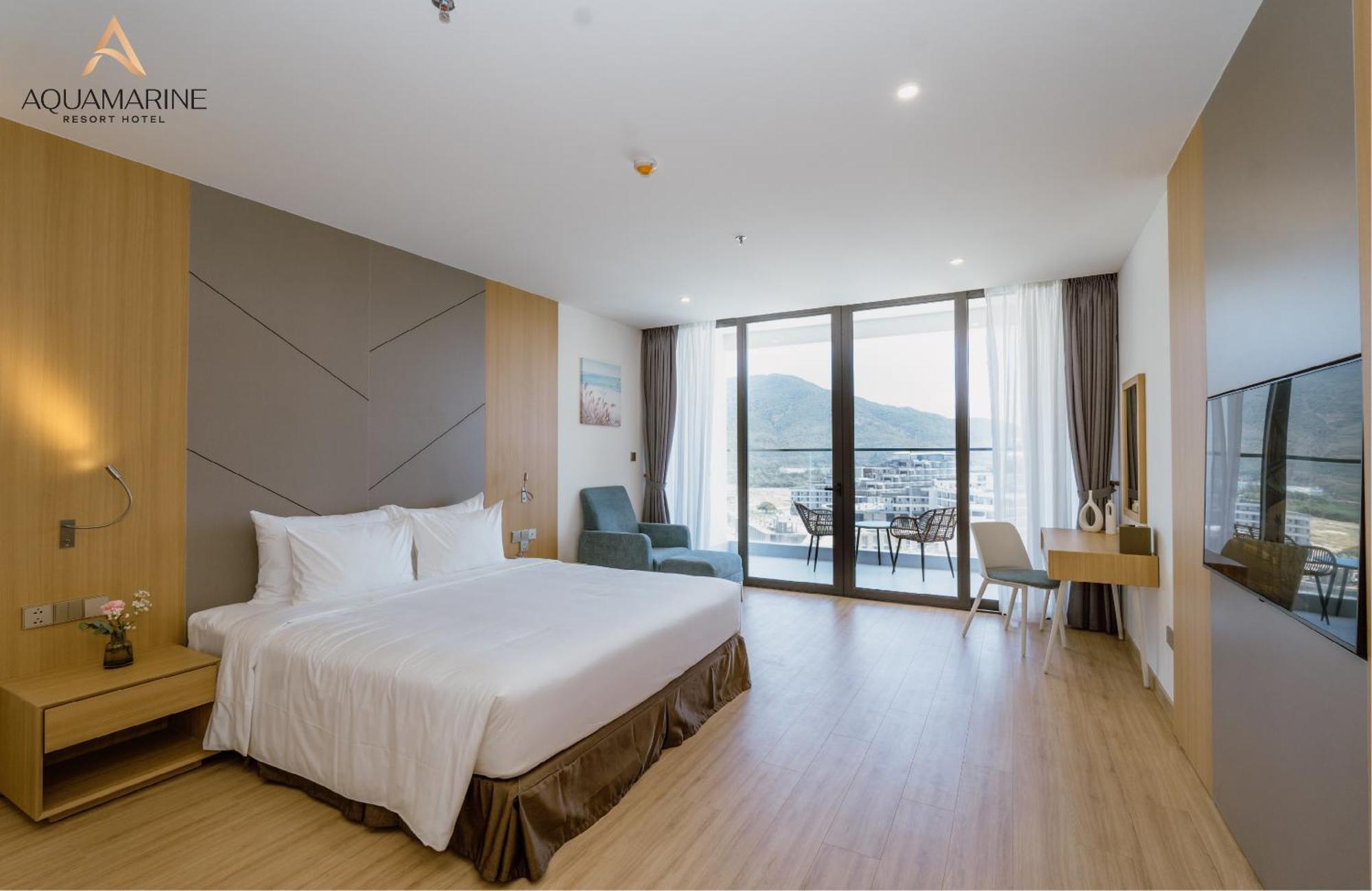Aquamarine Beachfront Resort & Spa Cam Ranh Exteriör bild
