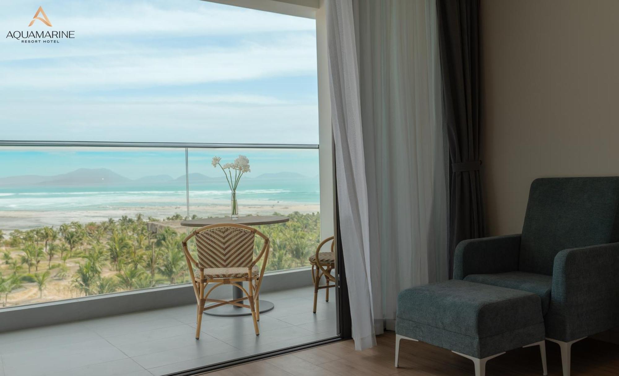 Aquamarine Beachfront Resort & Spa Cam Ranh Exteriör bild